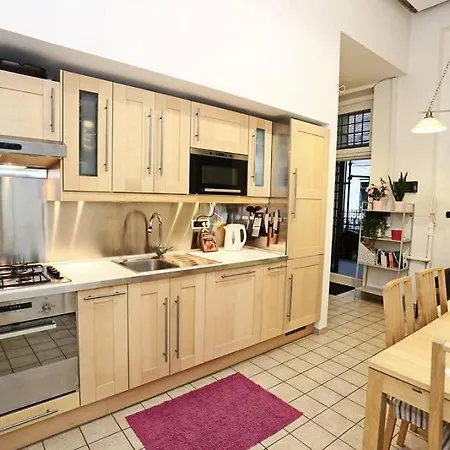 Flat In Oktogone For Rent Lejlighed
