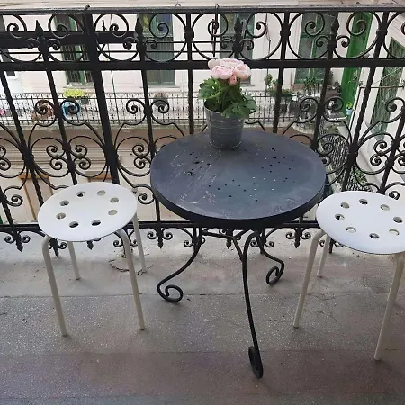 Flat In Oktogone For Rent Lejlighed *